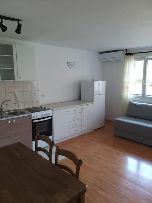 Nice Apartment On Quite Location Near City Center Split Eksteriør bilde